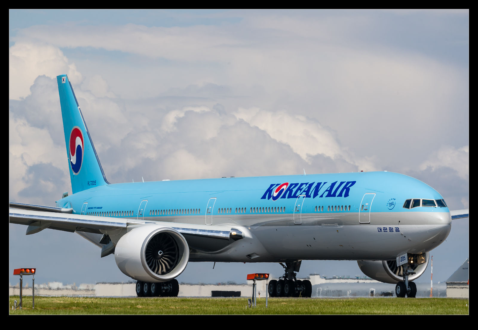 First Flight of a Korean Air 777 | RobsBlogs